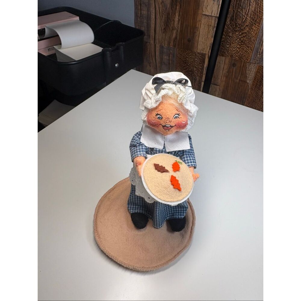 Annalee Lady with Pie Vintage